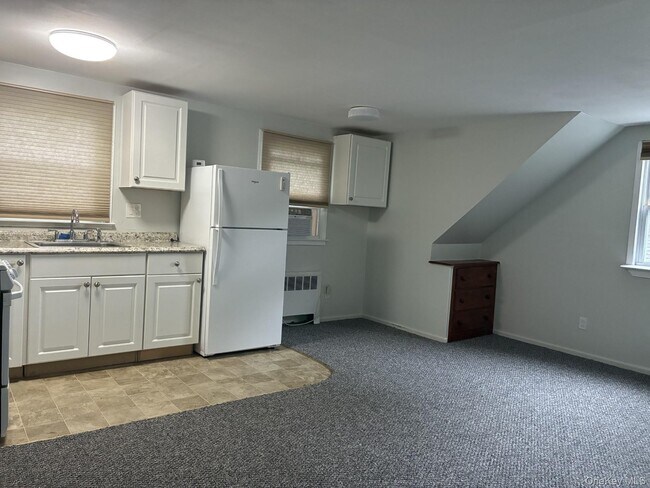 Foto del edificio - 238 Laurel Rd