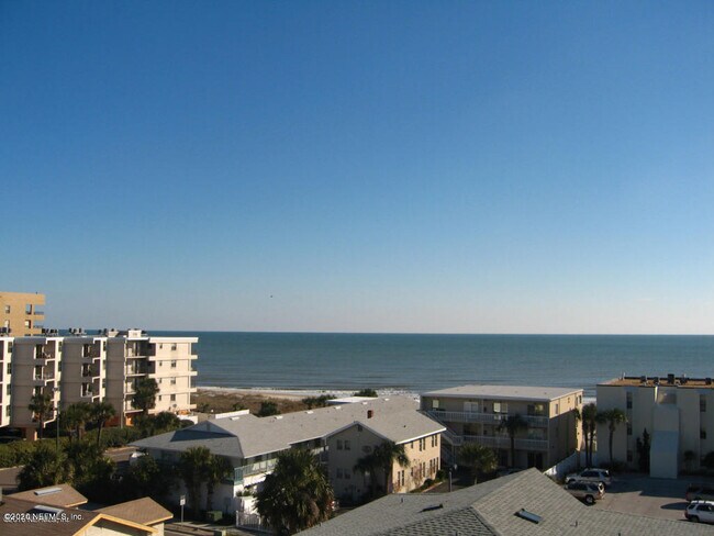 Building Photo - 115 9th Ave S