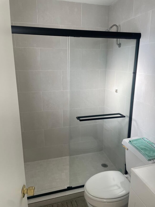 Photo - 2357 Lafayette St Apartment