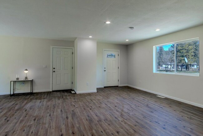 Building Photo - 6429 Timber Dr Ct