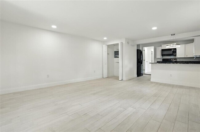 Foto del edificio - 1906 Cloverlawn Ave