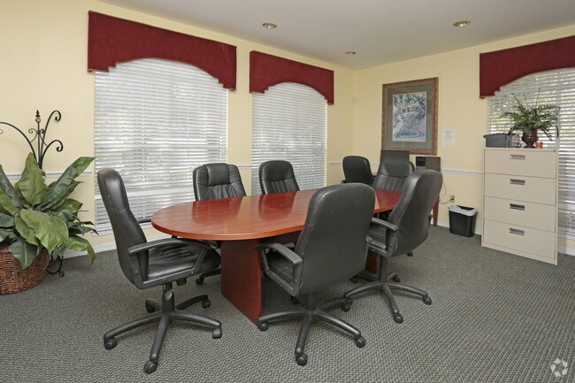 Creekside Park Apartments photo'