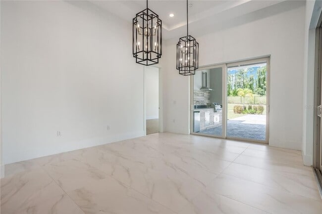 Building Photo - 16110 Pendio Dr
