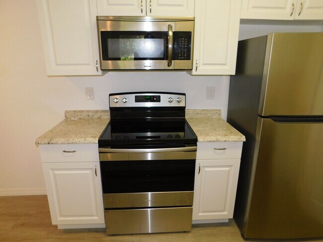 Photo - 2 Bed 2 Bath Split Plan Condo at Sunset Lake on Turkey Lake