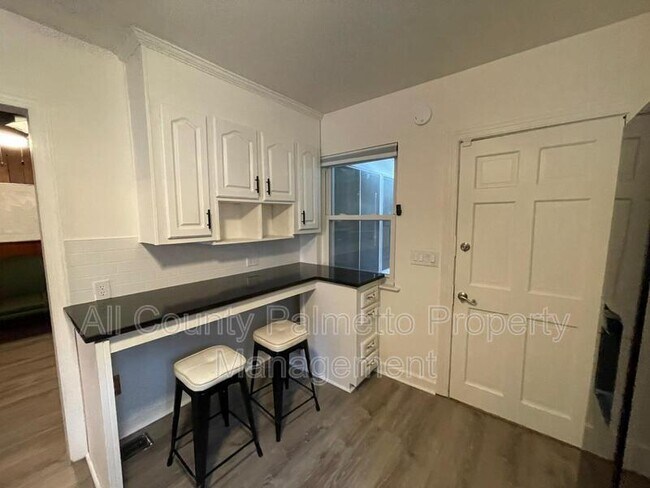 Building Photo - 110 Gordon St