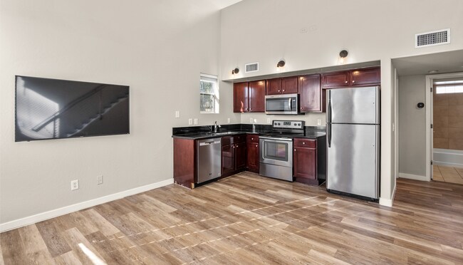 Foto del edificio - Roosevelt West Townhomes