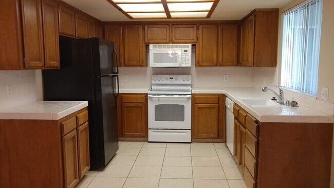 Foto del edificio - 2 Story home in NE Fresno, Clovis Schools ...