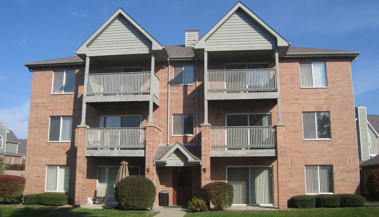 Foto principal - 425 N Eric Dr