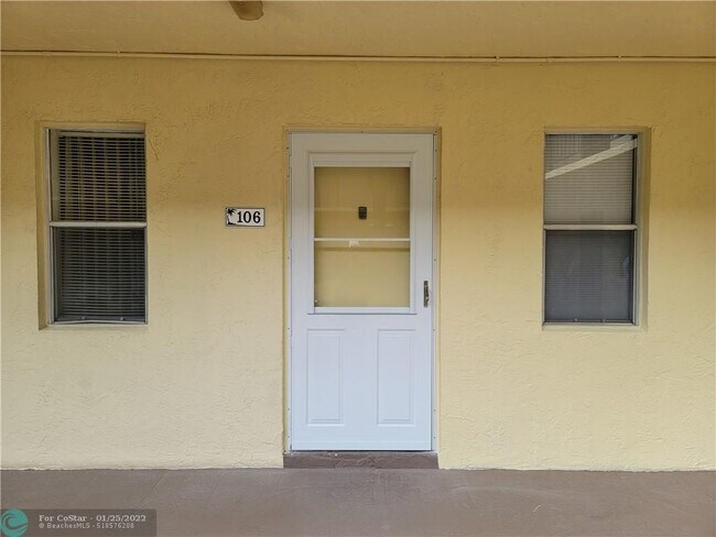 Foto del edificio - 2831 Somerset Dr