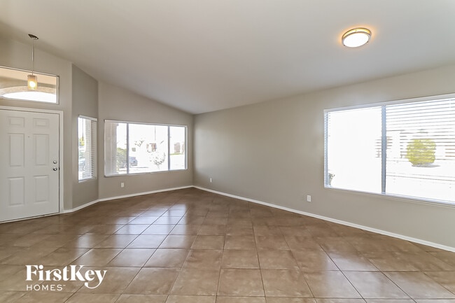 Foto del edificio - 8543 W Cherry Hills Dr