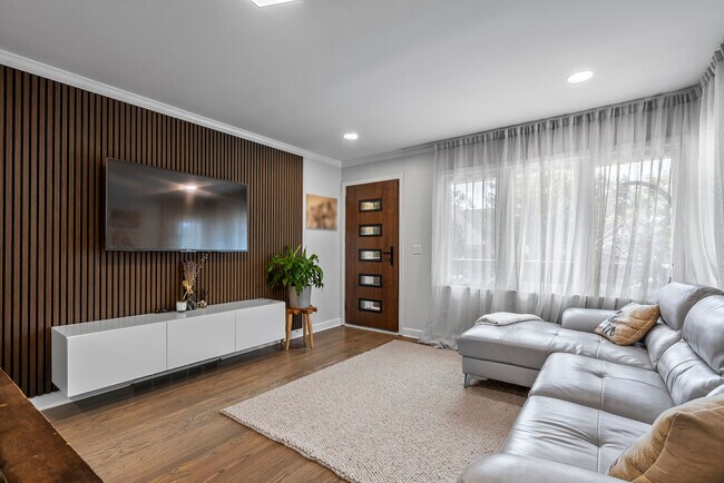 Foto del edificio - 609 W Gladys Ave