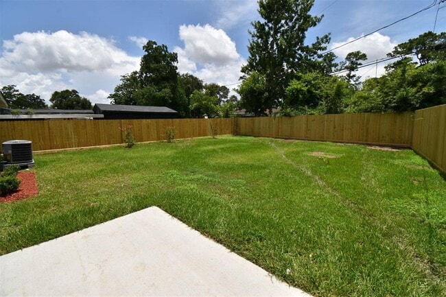 Foto del edificio - 5430 N Crooked Creek Dr