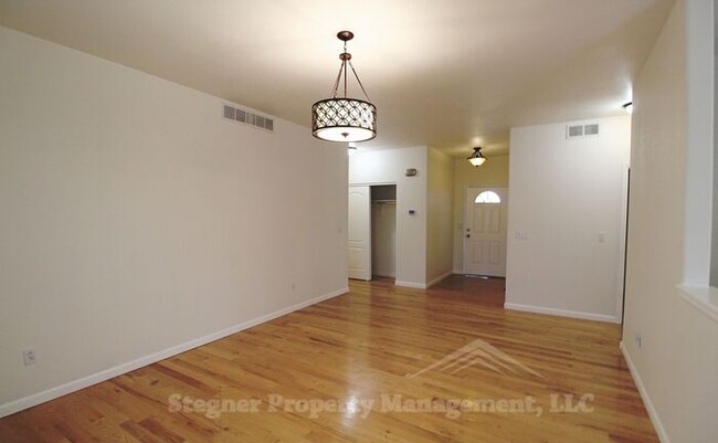 Building Photo - Wonderful Home