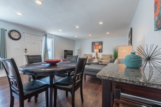 Foto del edificio - 3617 Sunswept Dr