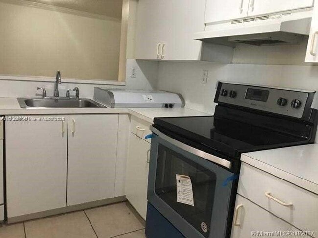 Foto del edificio - 4712 NW 114th Ave