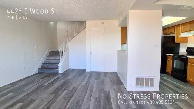 Building Photo - 4425 E Wood St