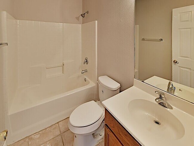 Foto del edificio - *No App Fee. 1 Month Free Rent*