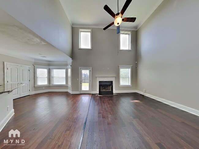 Building Photo - 1205 Ithaca Dr