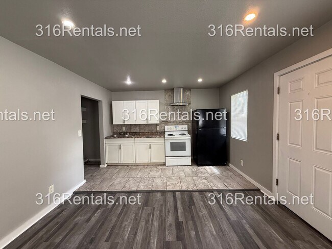 Foto del edificio - $595 - Available NOW! Beautiful 1 bedroom/ 1 bathroom Duplex