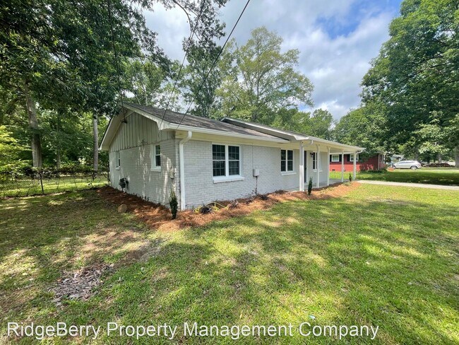 Building Photo - 3 br, 1.5 bath House - 109 Simpson Dr