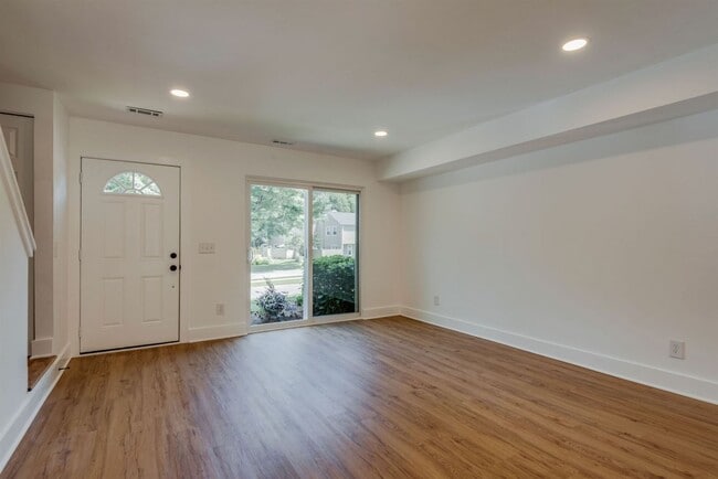 Foto del edificio - Beautifully remodeled condo