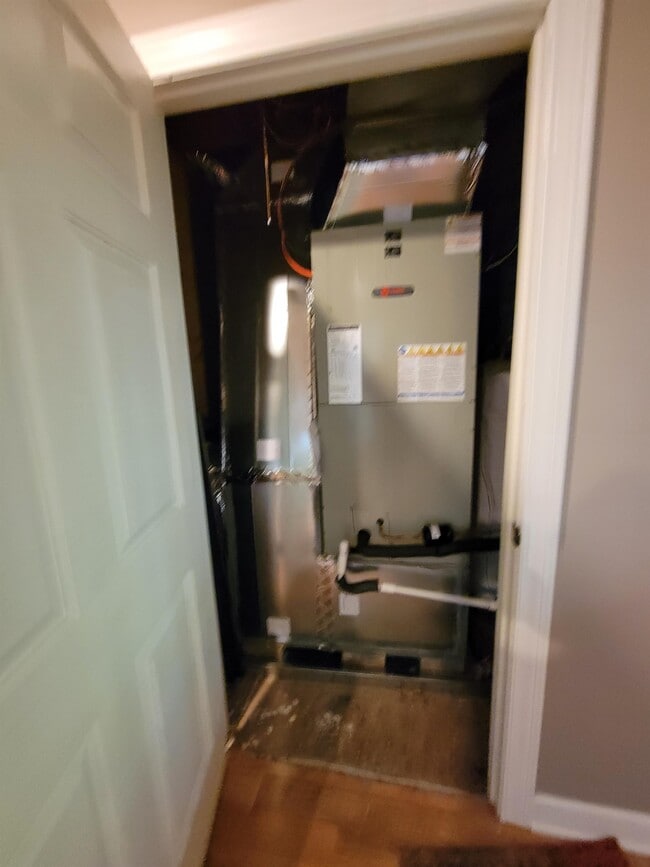 Building Photo - 210 Rhynehardt Rd