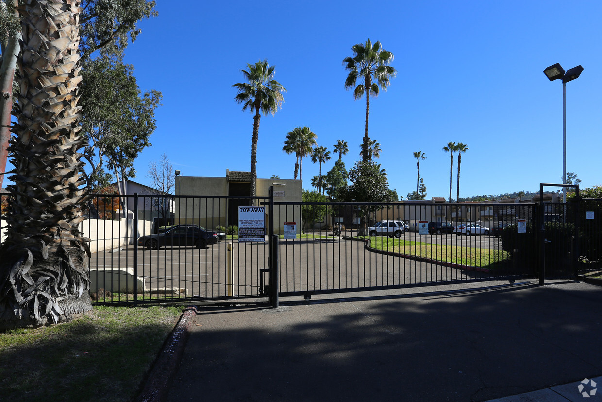 Entrance - Sunshine Gardens