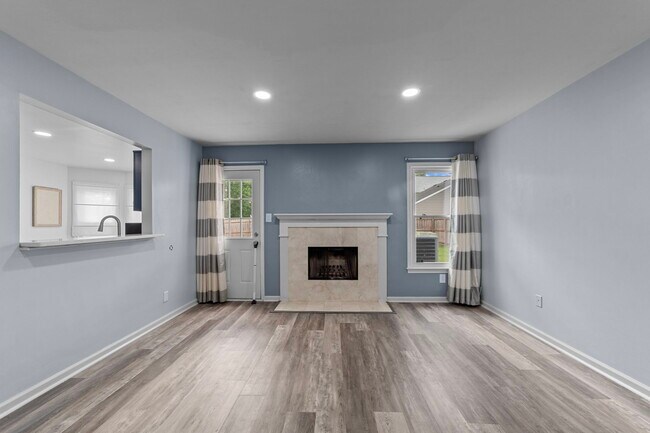 Building Photo - 5353 Lynbrook Ln