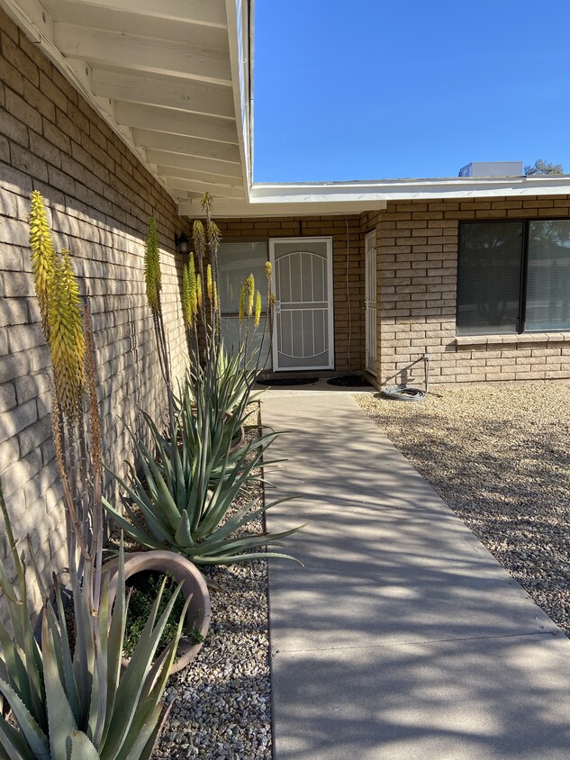 Foto principal - 4612 E Camino St