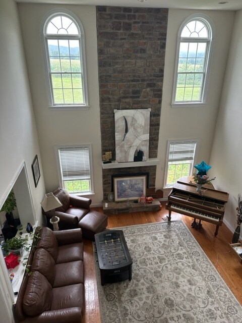Building Photo - 120 Fox Run