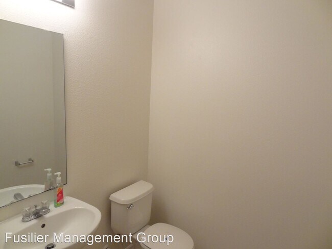 Building Photo - 3 br, 2.5 bath House - 13160 Oulton Circle