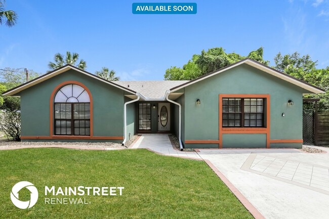 Building Photo - 231 Lago Vista St