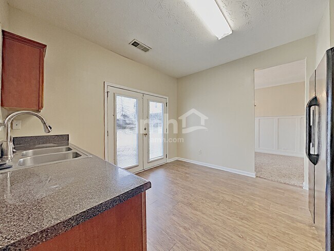 Foto del edificio - 1706 Chinaberry Ct