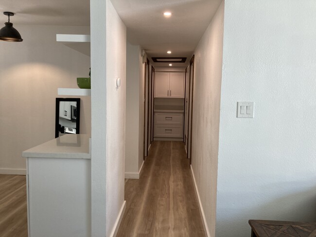 Building Photo - 3514 Hacienda Dr