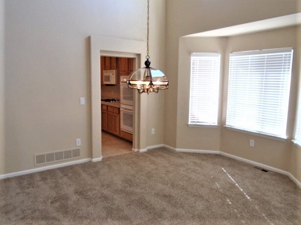 Building Photo - 1818 Apricot Court