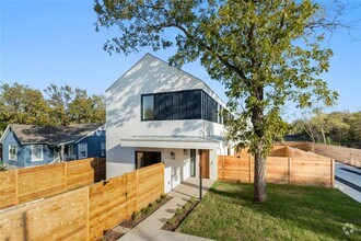 Building Photo - 2101 Thrasher Ln