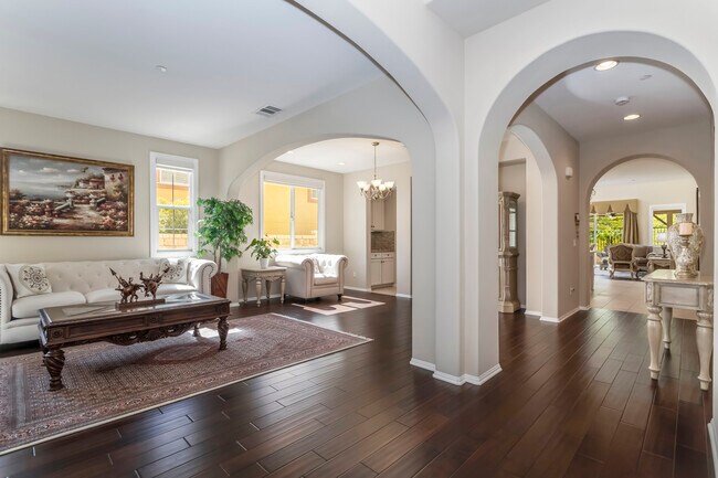 Building Photo - 28629 Farrier Dr