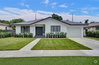 Building Photo - 845 Ludlam Dr