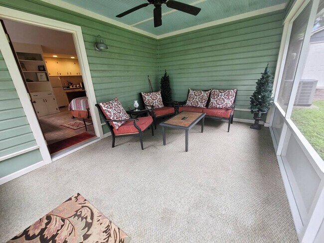 Foto del edificio - 205 SE 7th St