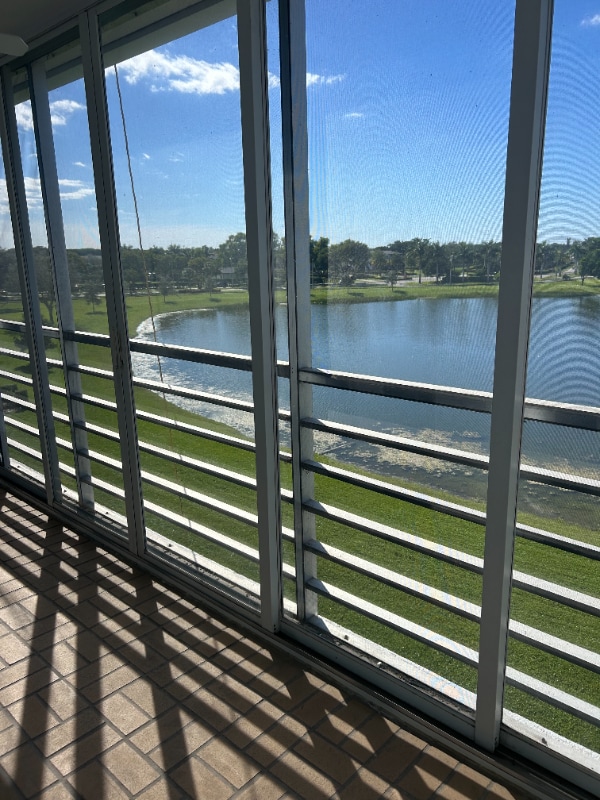 Building Photo - 4087 Cornwall E