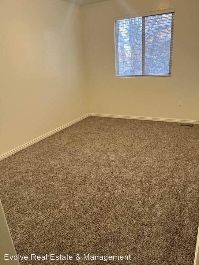 Foto del edificio - 3 br, 2.5 bath House - 528 N 1380 W #5