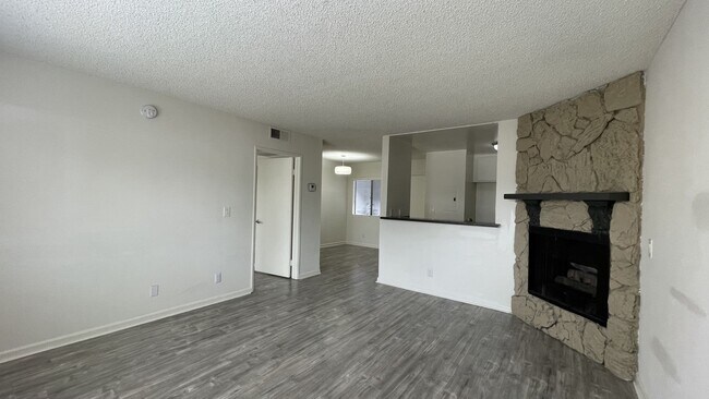 Building Photo - 12249
