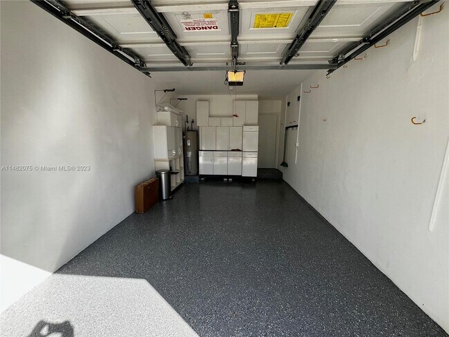 Building Photo - DORAL ISLES ANTIGUA