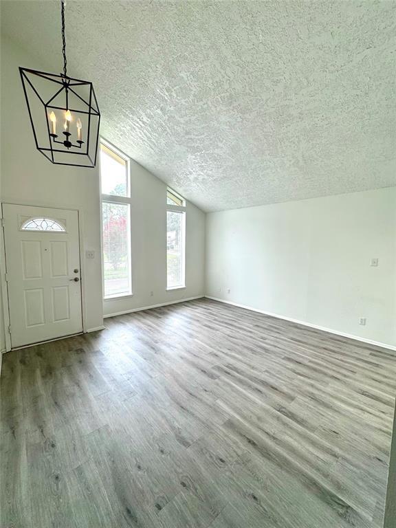 Foto del edificio - 3320 Palm Desert Ln