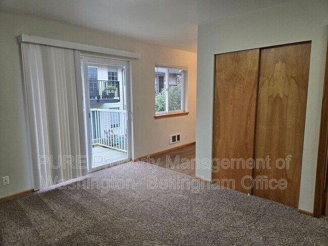 Foto del edificio - 3150 W Maplewood Ave