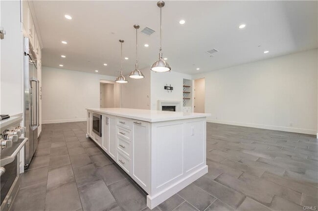 Building Photo - 91 Rockinghorse