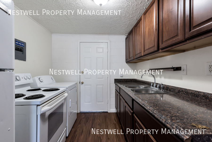 Primary Photo - 2618 S 8590 W
