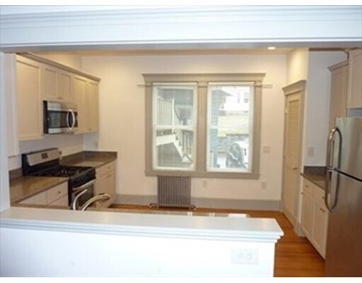 Building Photo - 45 Kilsyth Rd