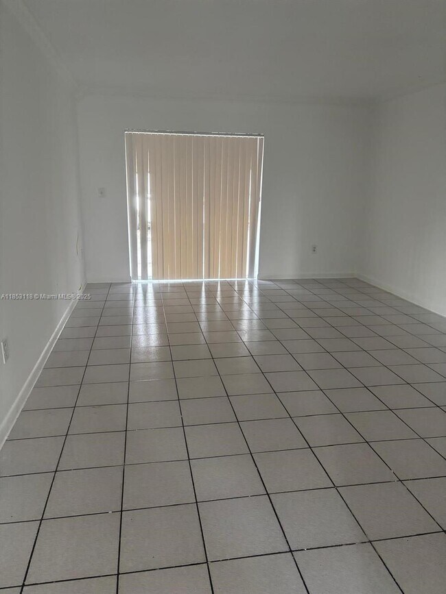 Foto del edificio - 2710 W 76th St