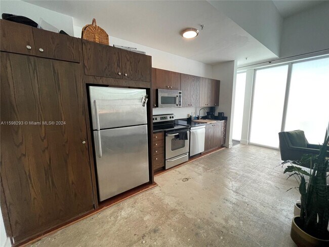 Foto del edificio - 935 Euclid Ave